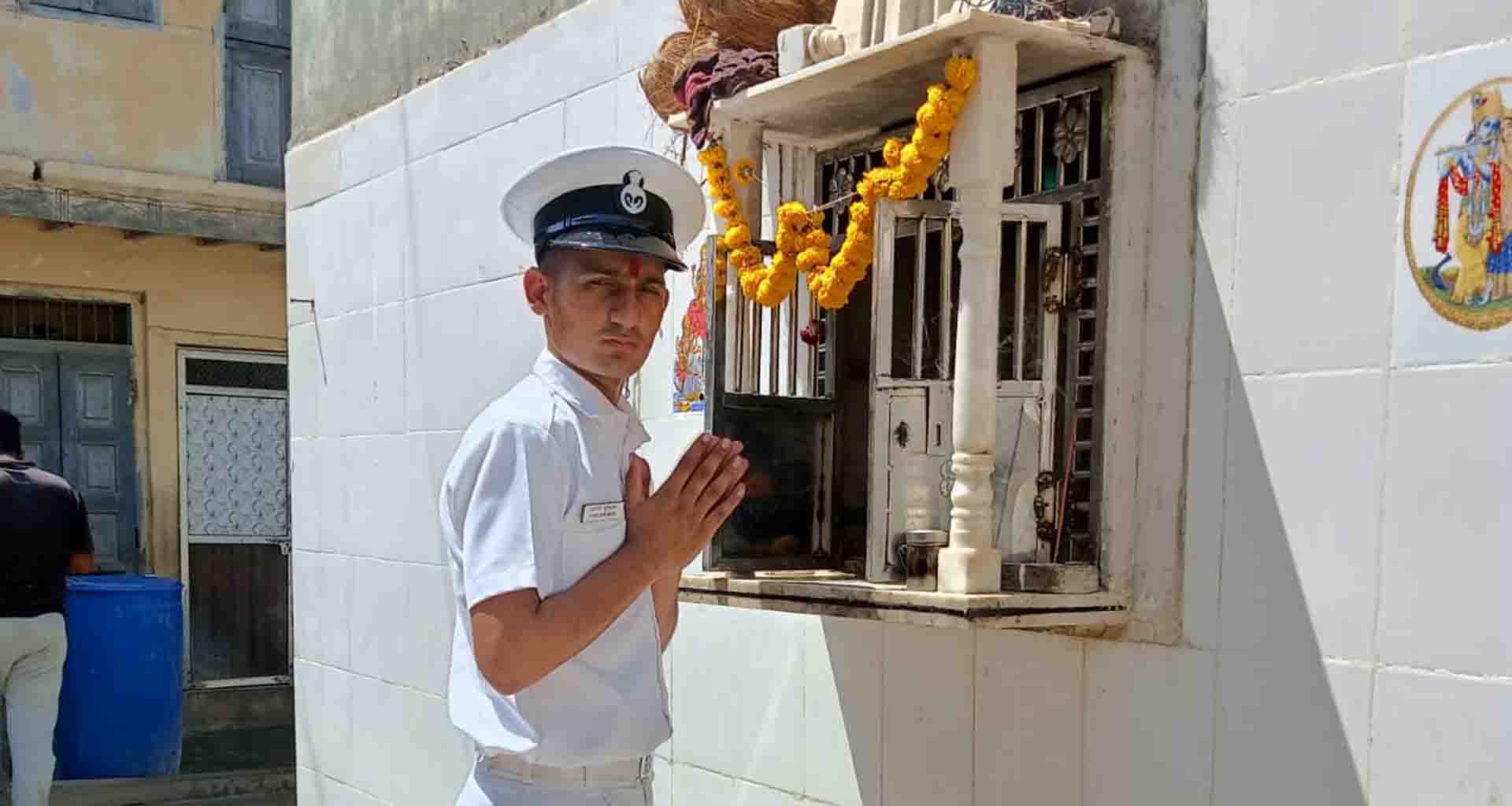 પાટણના કણી ગામનો પ્રજાપતિ યુવાન નેવીની ટ્રેનિંગ પુરી કરી વતન પરત ફરતા ગ્રામજનોએ હ્દય થી વધાવ્યો