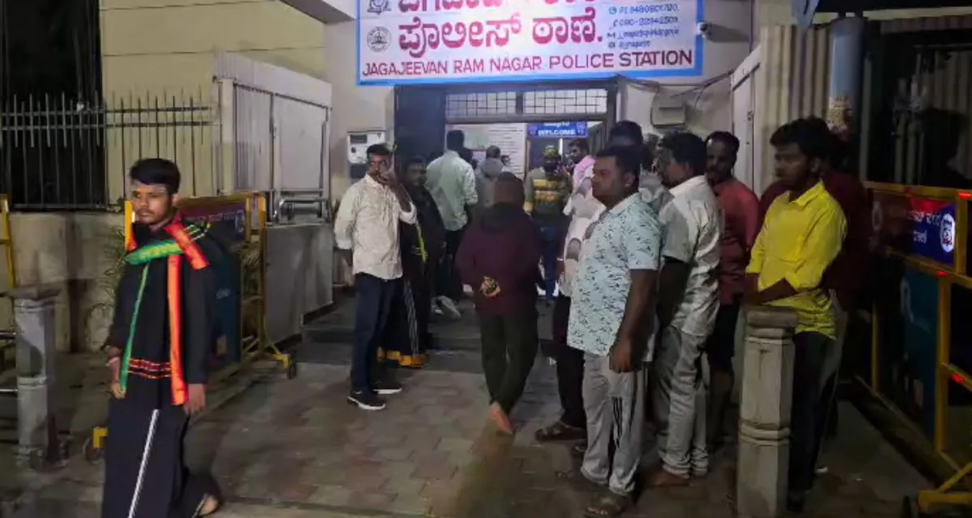 બેંગલુરુમાં ધાર્મિક શોભાયાત્રા પર પથ્થરમારો, હિન્દુ સંગઠનોએ નોંધાવી ફરિયાદ