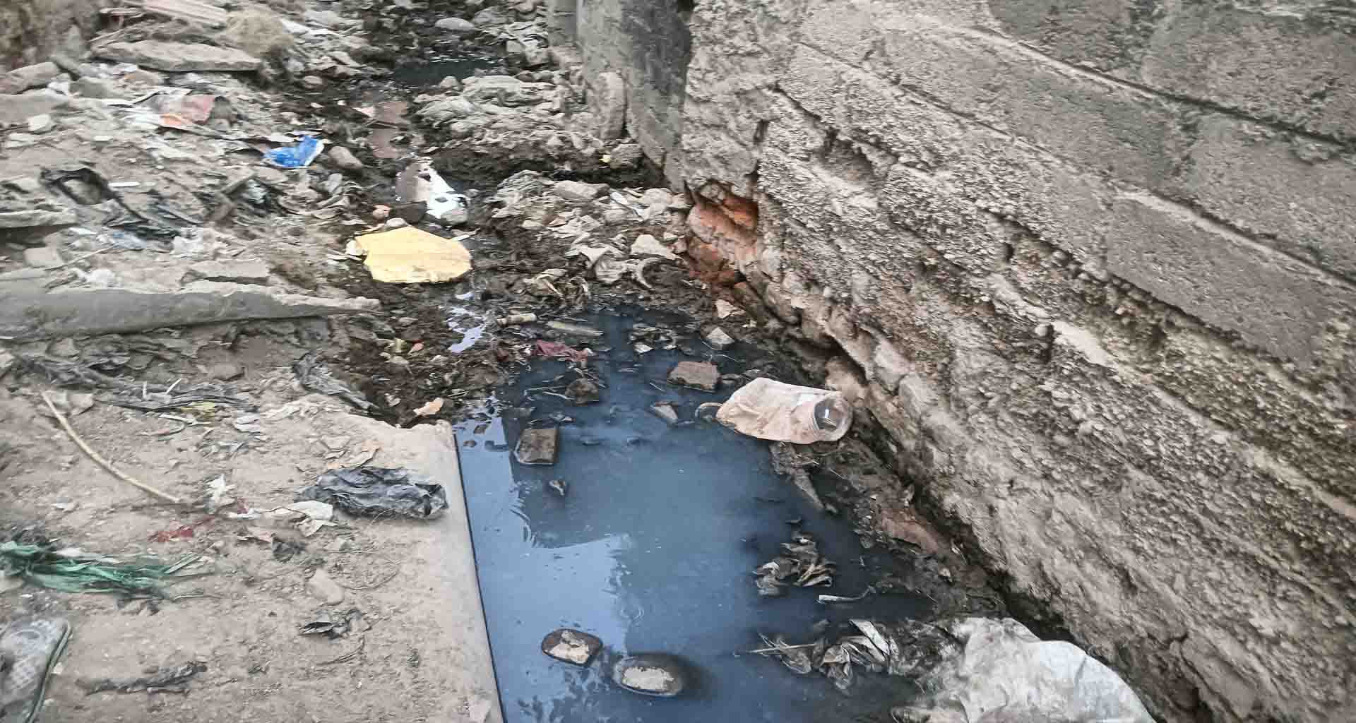 ડીસાના છોટાપૂરા ગવાડી વિસ્તારમાં છેલ્લા ૩૦ વર્ષથી ગટરો ન બનતા પ્રજાને પડતી હાલાકી : રોગચાળો ફેલાવાનો ભય