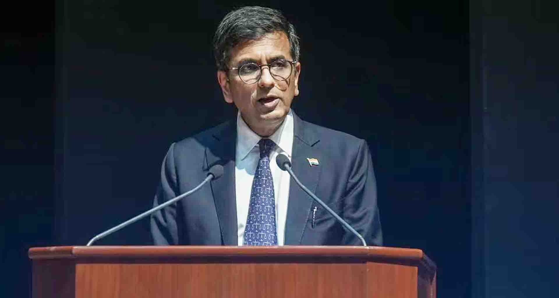 વધુ સમય રોકાણ અંગે વિવાદ; ભારતના પૂર્વ ચીફ જસ્ટિસ ડીવાય ચંદ્રચુડે સરકારી નિવાસસ્થાન ખાલી કર્યું