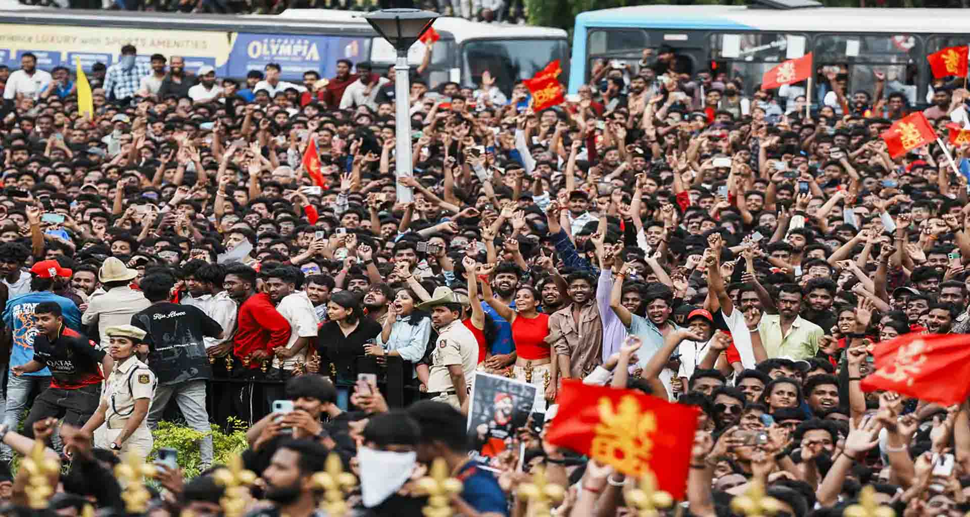 બેંગ્લોર; ચિન્નાસ્વામી સ્ટેડિયમની બહાર ભાગદોડ, ૧૧ લોકોના મોત ૪૭ ઘાયલ,પીએમ એ દુઃખ વ્યક્ત કર્યું