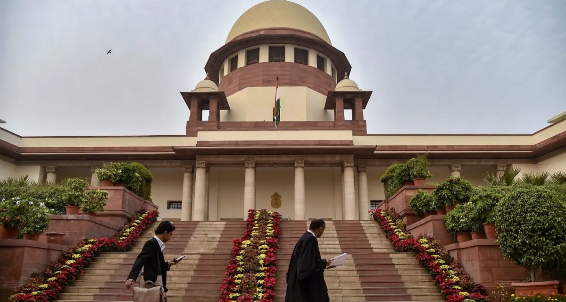 રાજ્યપાલની ભૂમિકા કોર્ટ પોતાના હાથમાં લઈ શકે નહીં', સુપ્રીમ કોર્ટનો મોટો નિર્ણય