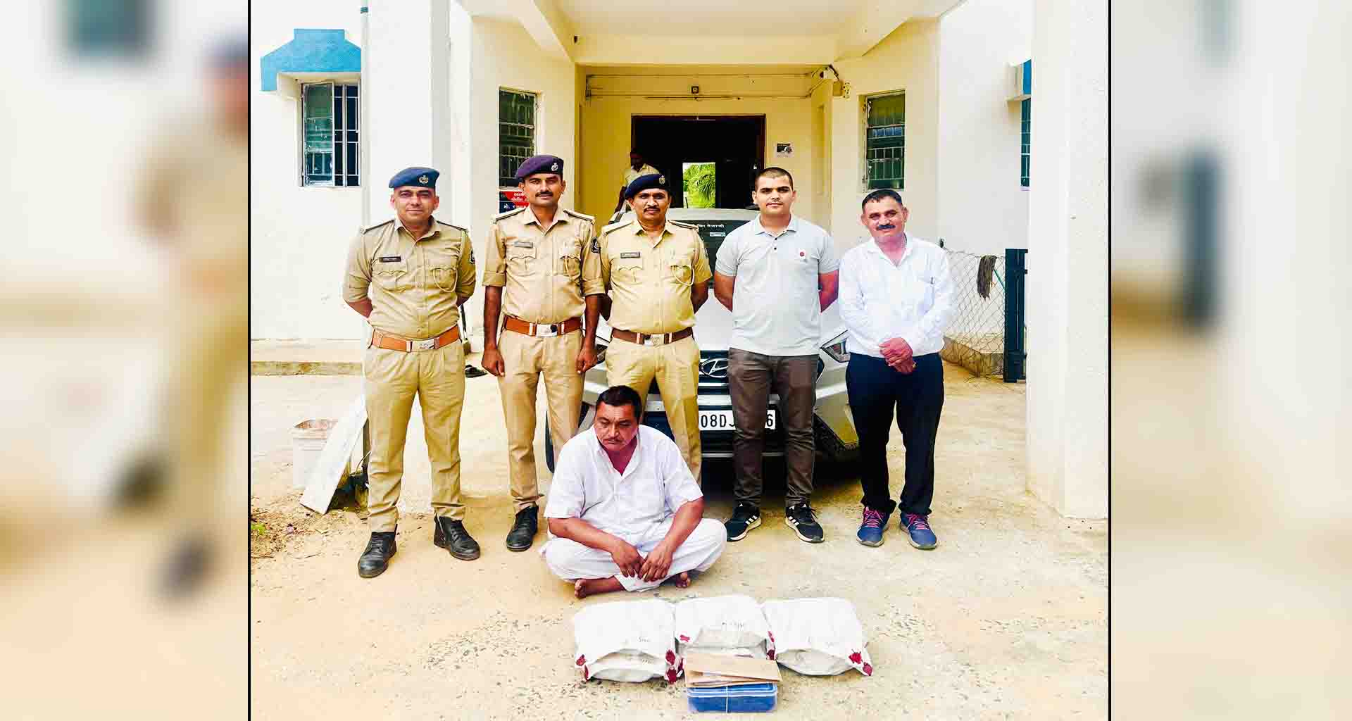 લાખણી- ડીસા હાઇવે ઉપર પોષડોડા સાથે એકની ધરપકડ