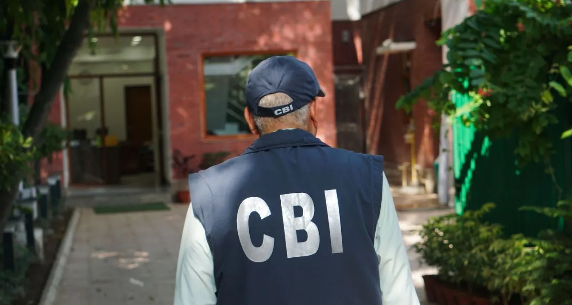 અમદાવાદમાં ૧૨૧ કરોડ રૂપિયાના બેંક છેતરપિંડીના કેસમાં CBIએ કંપની અને ત્રણ ડિરેક્ટરો વિરુદ્ધ FIR નોંધી