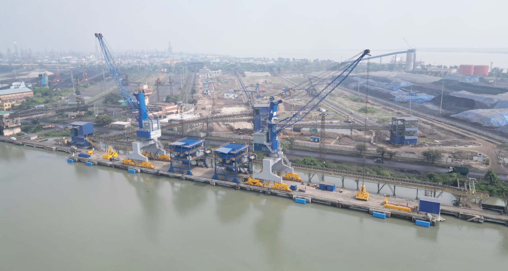 રાષ્ટ્રને સમર્પિત : પ્રધાનમંત્રી હસ્તે અદાણી પોર્ટસના હલ્દિયા ટર્મિનલમાં ભારતની પ્રથમ સ્વચાલિત ડ્રાય બલ્કનું ઉદ્ઘાટન કર્યું