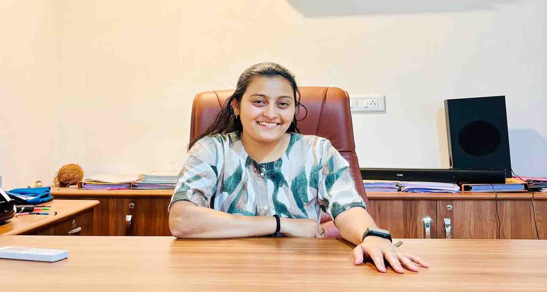 પ્રવેશોત્સવ : ખુશાલીબેન 24 વર્ષે સરપંચ બન્યાં,  હવે શાળા પ્રવેશોત્સવમાં બાળકોને પ્રવેશ અપાવશે