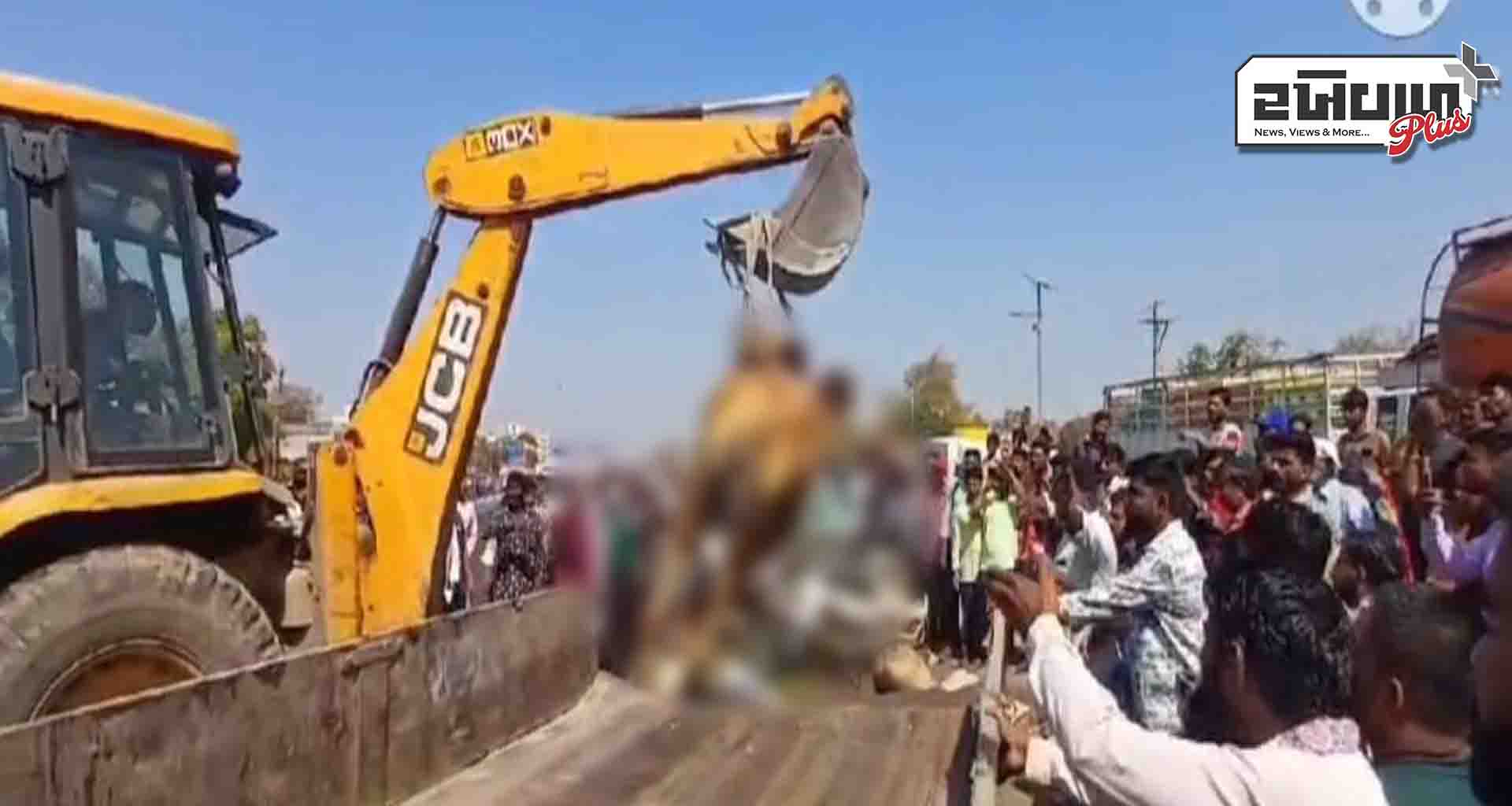 સિદ્ધપુરના કાકોશી ચાર રસ્તા પર સ્કોર્પિયો અને ઊંટલારી વચ્ચે અકસ્માત સર્જાયો