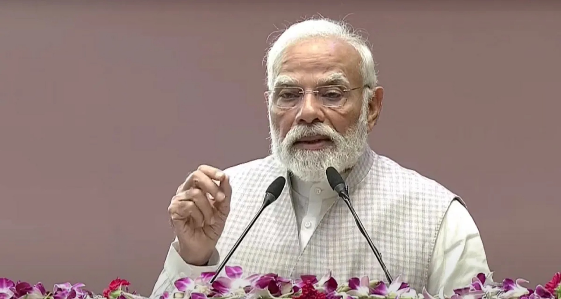 દિલ્હી વિસ્ફોટ પર પીએમ મોદીએ વ્યક્ત કર્યું દુઃખ, ઘાયલોના સ્વસ્થ થવાની કામના