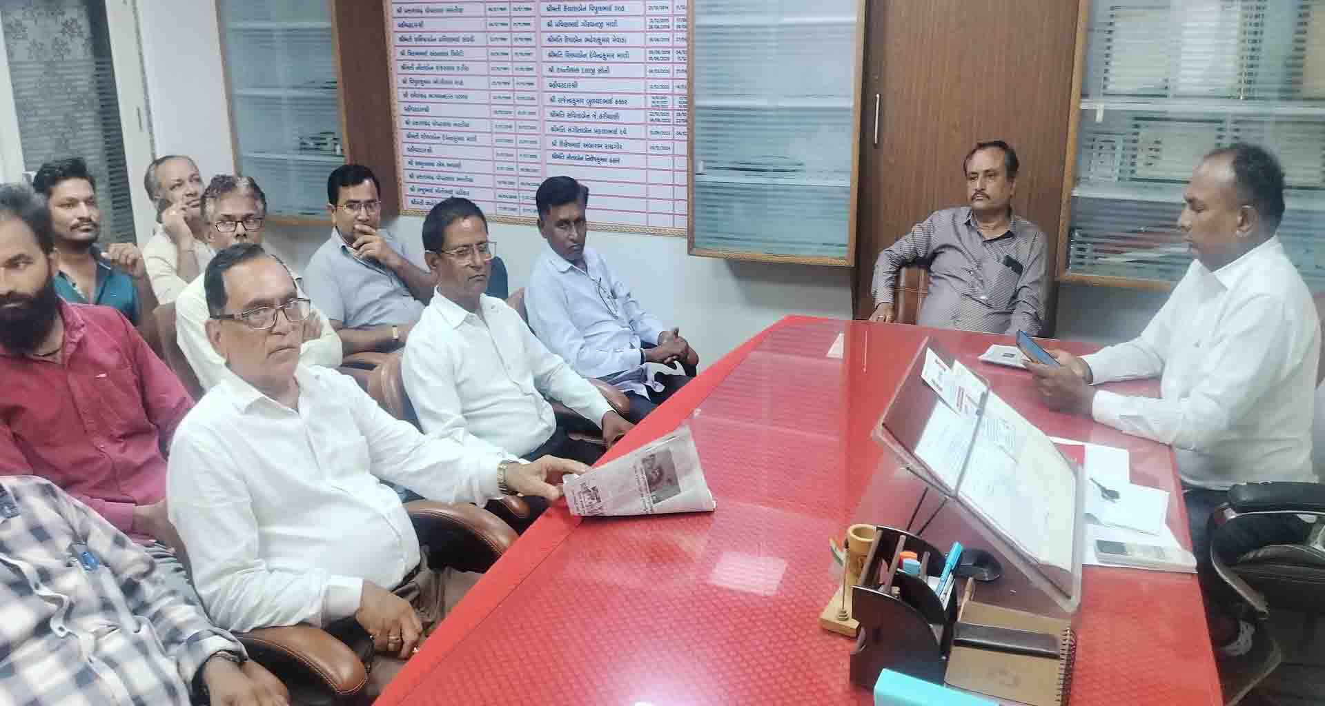 ડીસાની ગુલબાણીનગર સોસાયટીના રહીશો દ્વારા દબાણ દુર કરાવવા રજુઆત કરાઈ