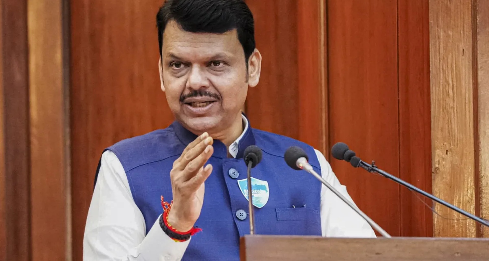 ફડણવીસ સરકારે શાળાઓમાં 'વંદે માતરમ'નું સંપૂર્ણ ગાન ફરજિયાત બનાવ્યું; 7 દિવસ માટે ખાસ ઝુંબેશ ચલાવવામાં આવશે