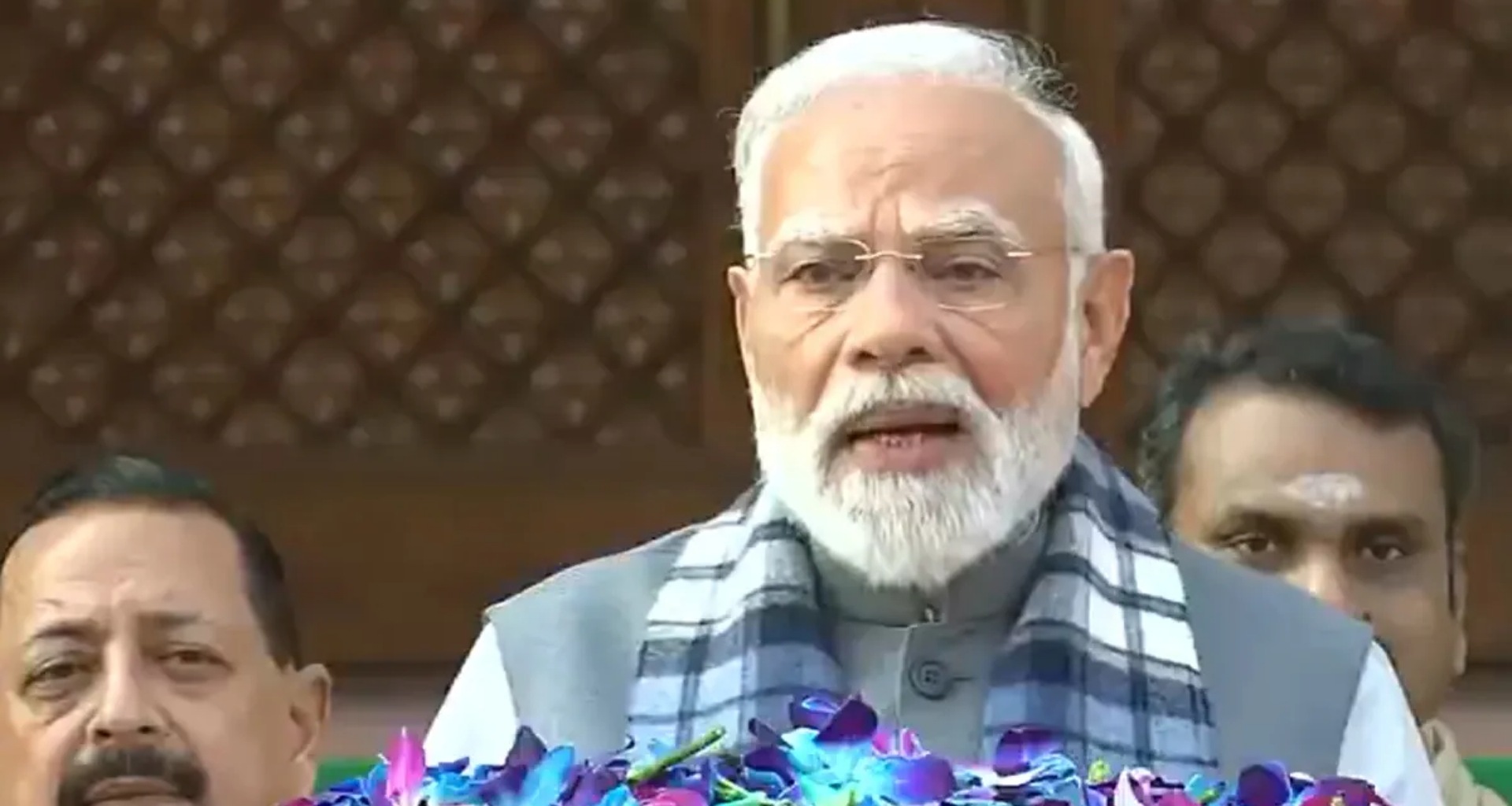 પીએમ મોદીએ વિપક્ષ પર કટાક્ષ કરતા કહ્યું, "જે કોઈ નાટક કરવા માંગે છે તે કરી શકે છે