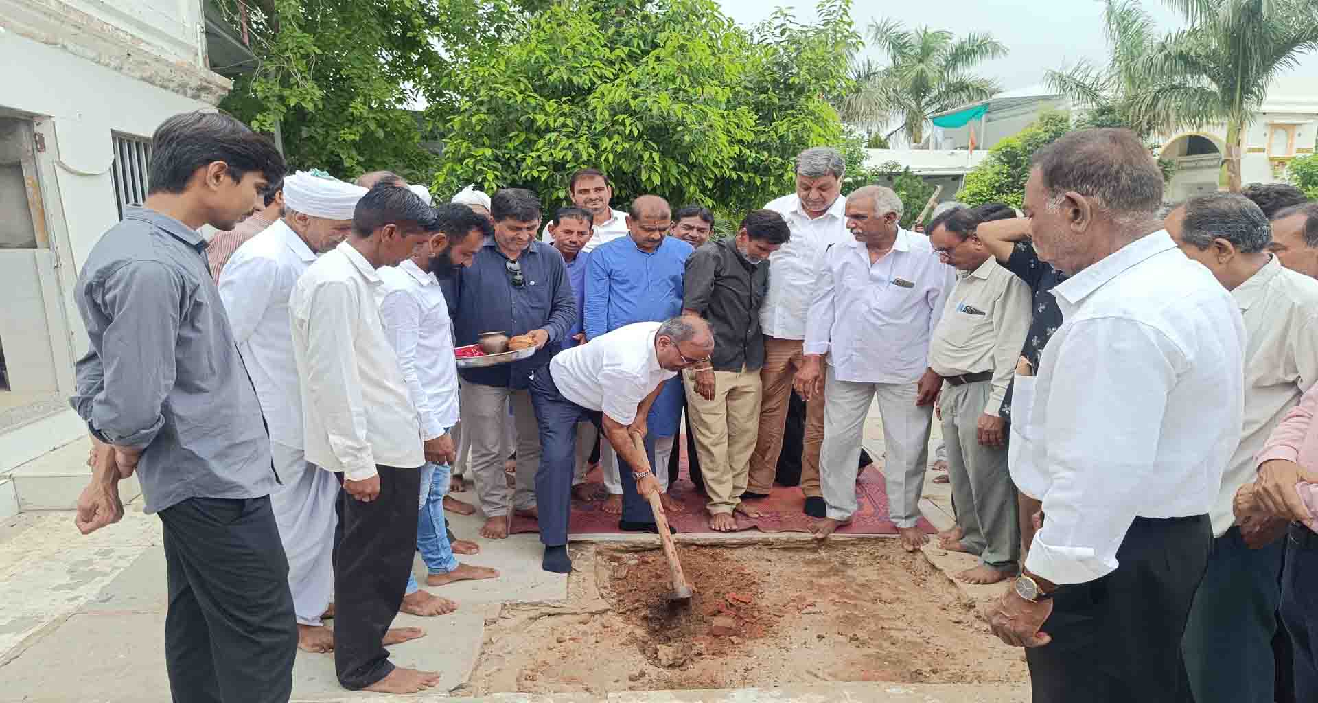 ભૂતેશ્વર મહાદેવ મંદિરના વિકાસ કામોનું ખાતમુહુર્ત કરતાં પાટણ ધારાસભ્ય