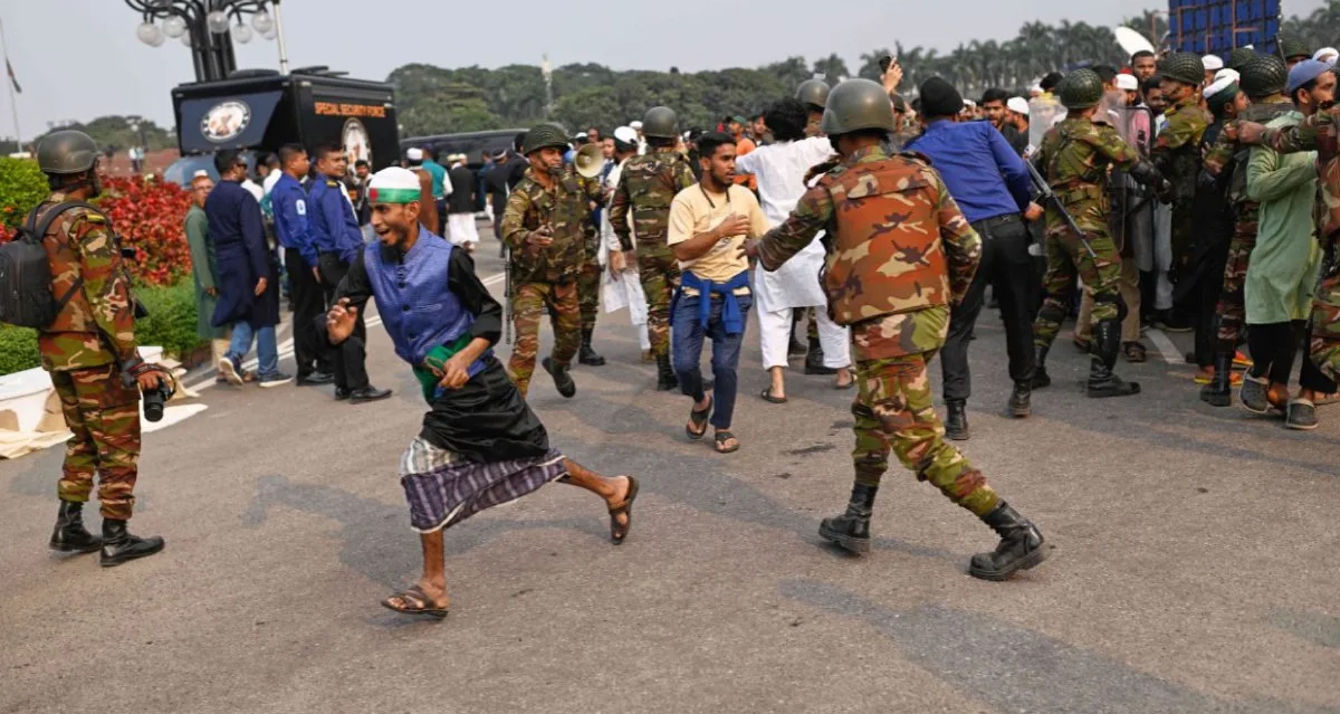 ઉસ્માન હાદીના મૃત્યુ બાદ, કટ્ટરપંથીઓ ભારત વિરોધી પ્રવૃત્તિઓને વેગ આપ્યો