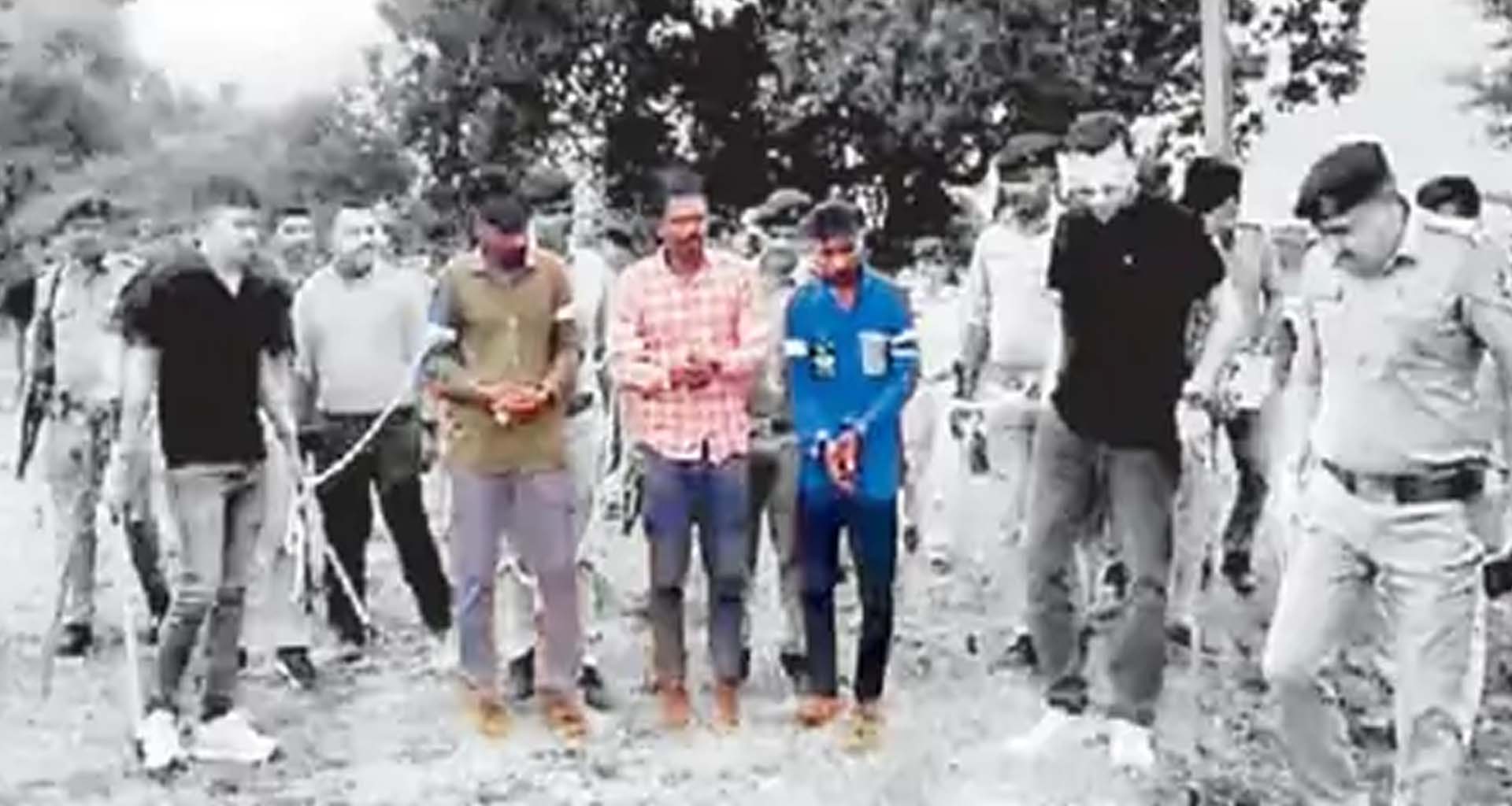 ગુનાનું રિકન્સ્ટ્રક્શન : હિંમતનગરની સગીરા પર સામૂહિક દુષ્કર્મ આચરનાર ત્રણેય નરાધમોને ઘટના સ્થળે લઇ જવાયા