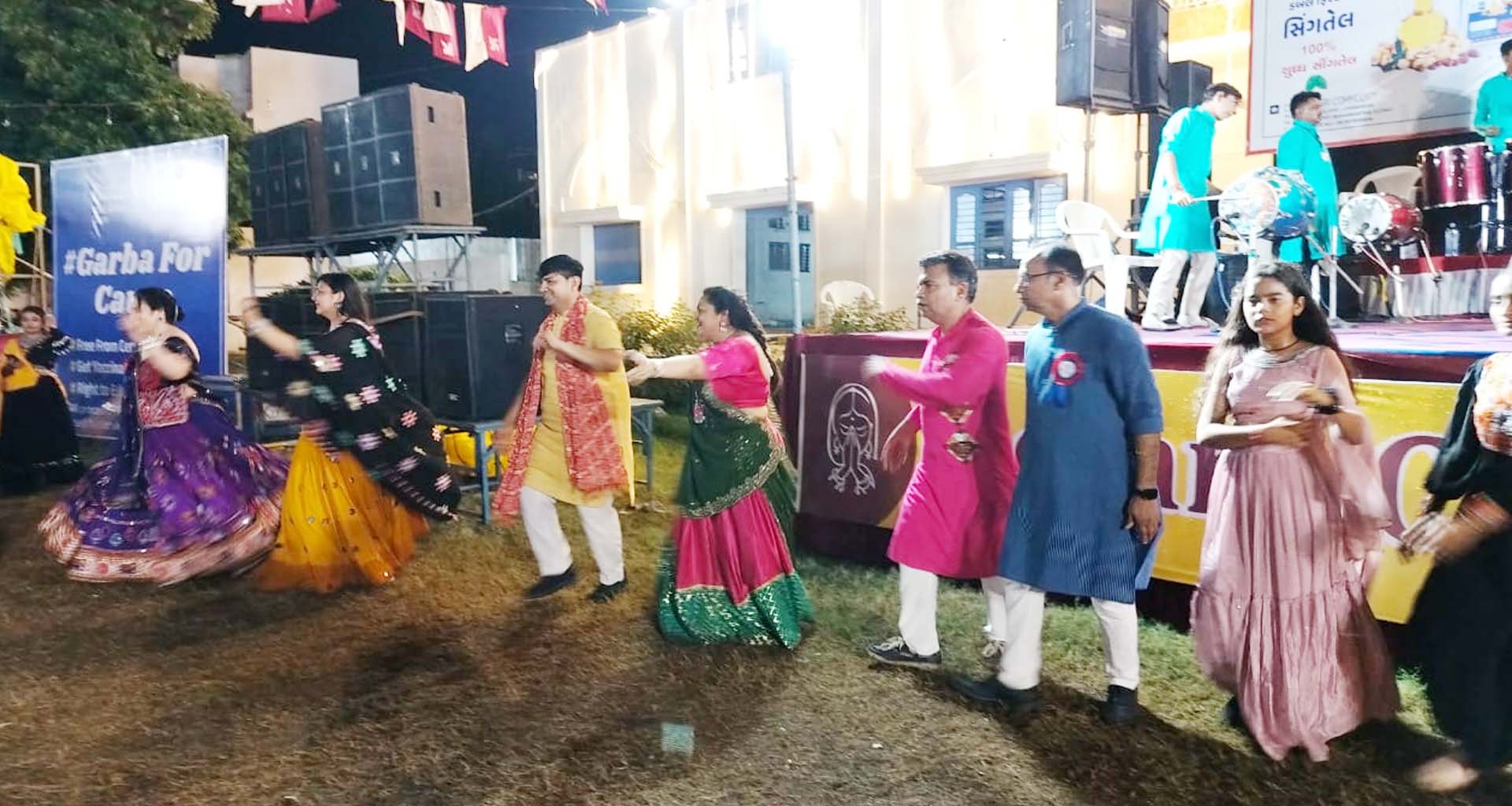 ડીસાના ખાતે રોટરી ક્લબ દ્વારા 'ઓપરેશન સિંદૂર' થીમ પર દેશ ભક્તિના રંગે ગરબાની રમઝટ