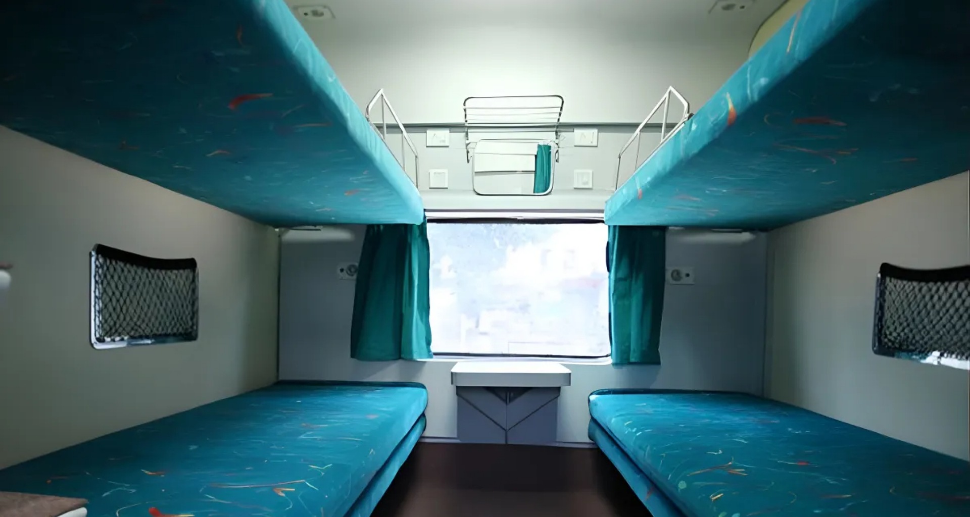 રેલ્વેએ ટ્રેનોના નીચલા બર્થ સંબંધિત નિયમોમાં કર્યો ફેરફાર, સીટ પર બેસવા અને સૂવાના સમય અંગેની મૂંઝવણ પણ કરી દૂર