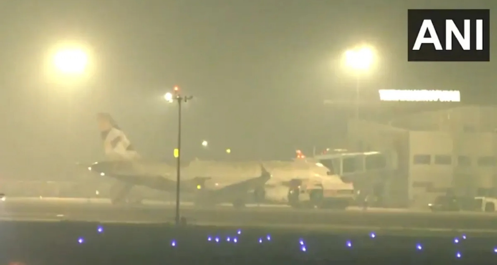 સાઉદી એરલાઇન્સની ફ્લાઇટનું કેરળમાં ઇમરજન્સી લેન્ડિંગ; બેભાન મુસાફરને હોસ્પિટલમાં લઈ જવામાં આવ્યો