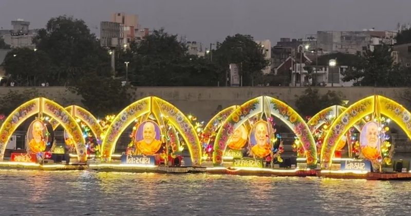અમદાવાદ રિવરફ્રન્ટ પર BAPSનો ‘પ્રમુખવરણી અમૃત મહોત્સવ’, 75 ફ્લોટ્સ દ્વારા પ્રમુખસ્વામી જીવનની અદભુત ઝાંખી દર્શાવાશે
