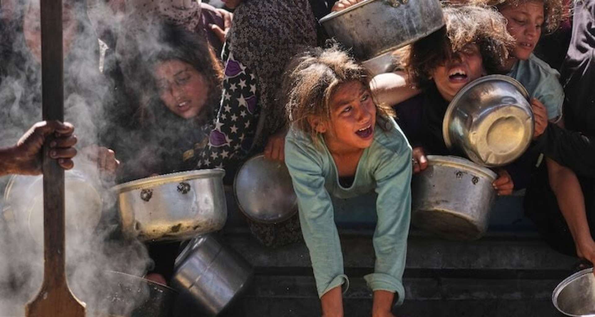 જર્મનીમાં નાનું વિમાન ઘરના ટેરેસ સાથે અથડાતાં 2 લોકોના મોત