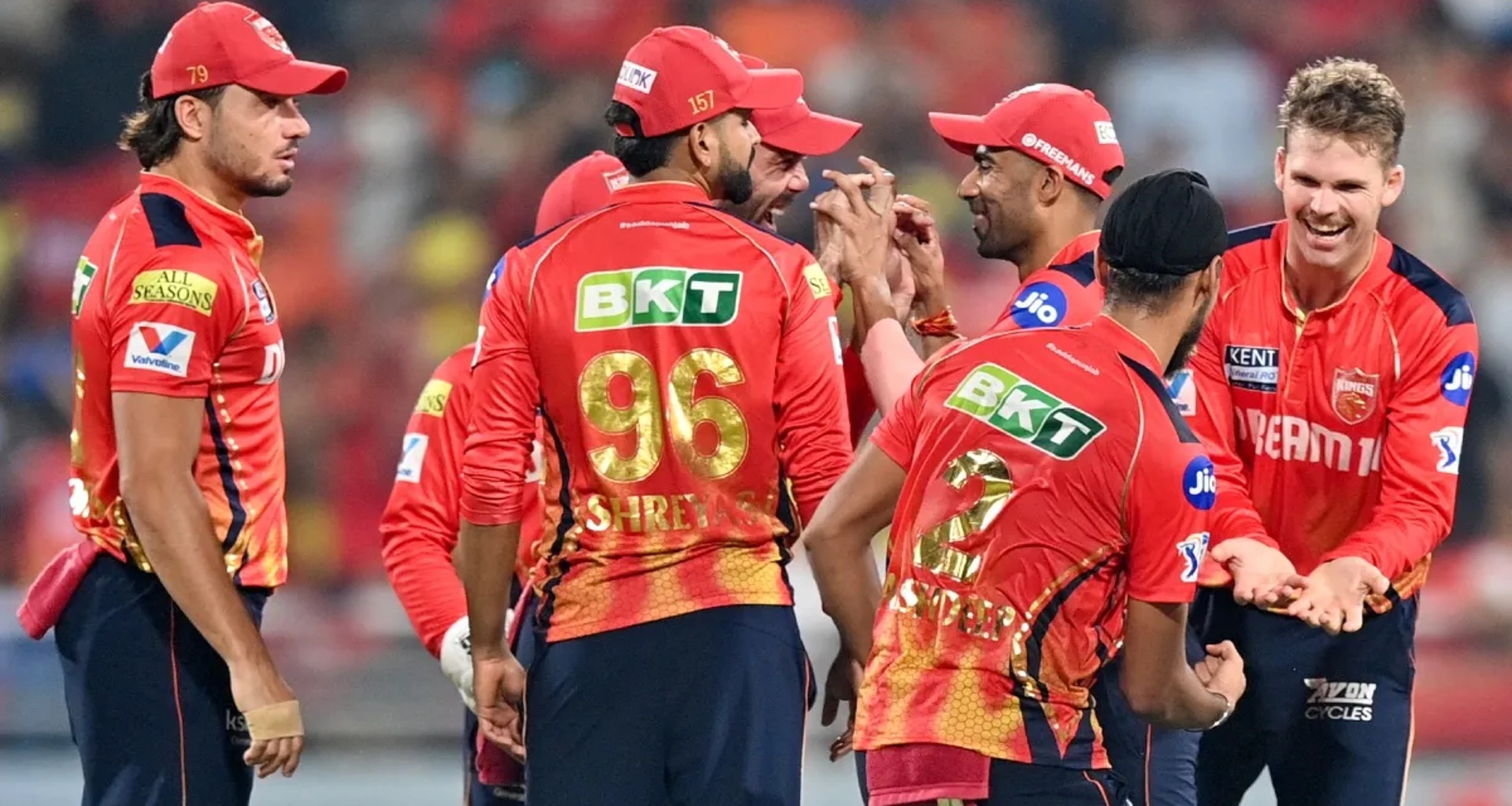 IPL 2026 પહેલા પંજાબ કિંગ્સને મોટો ઝટકો, સ્ટાર બોલર શરૂઆતની મેચોમાંથી બહાર!