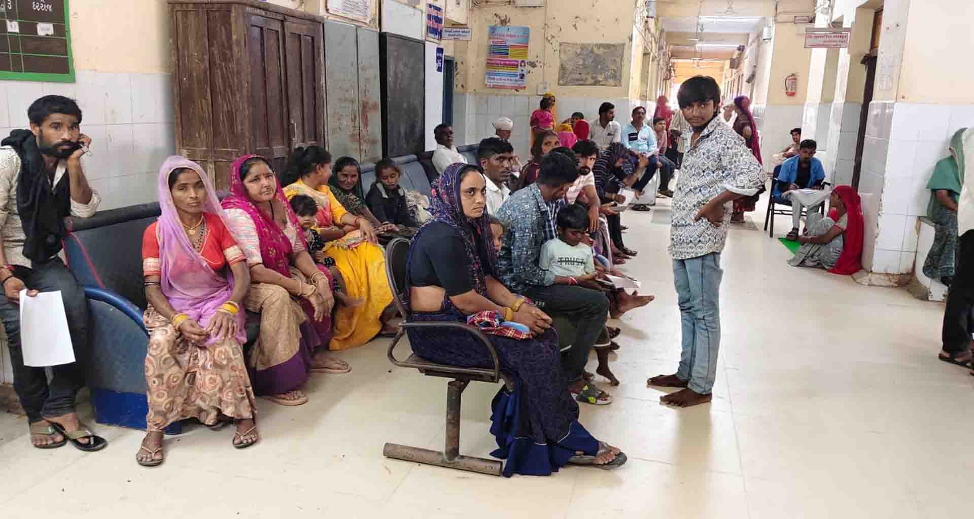 જિલ્લા કલેક્ટર મિહિર પટેલના માર્ગદર્શન હેઠળ પૂરગ્રસ્ત વિસ્તારોમાં આરોગ્ય તંત્ર સજાગ