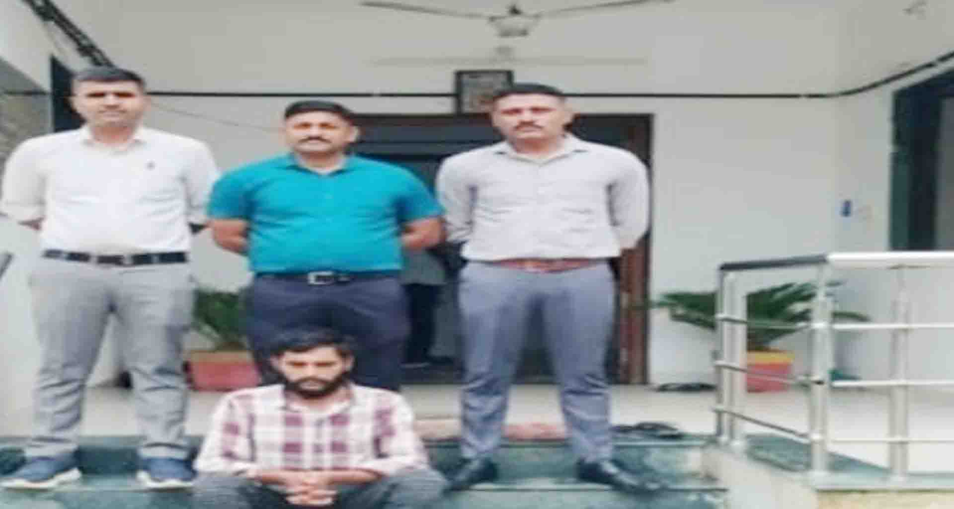 ડીસા પોલીસે NDPS કેસના સહ-આરોપીને ઝડપી પાડી ગાંધીધામ બી ડિવિઝન પોલીસને સોંપ્યો