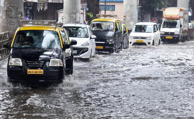 મહારાષ્ટ્રના અનેક જીલ્લાઓ માં ભારે વરસાદ; હવામાન વિભાગે એલર્ટ જાહેર કર્યું