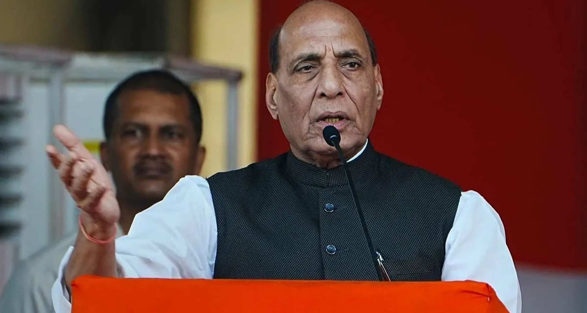 રાજનાથ સિંહે વૈશાલીમાં મહાગઠબંધન પર કર્યા પ્રહારો, નોકરીઓના વચન પર પૂછ્યું - પૈસા ક્યાંથી આવશે?