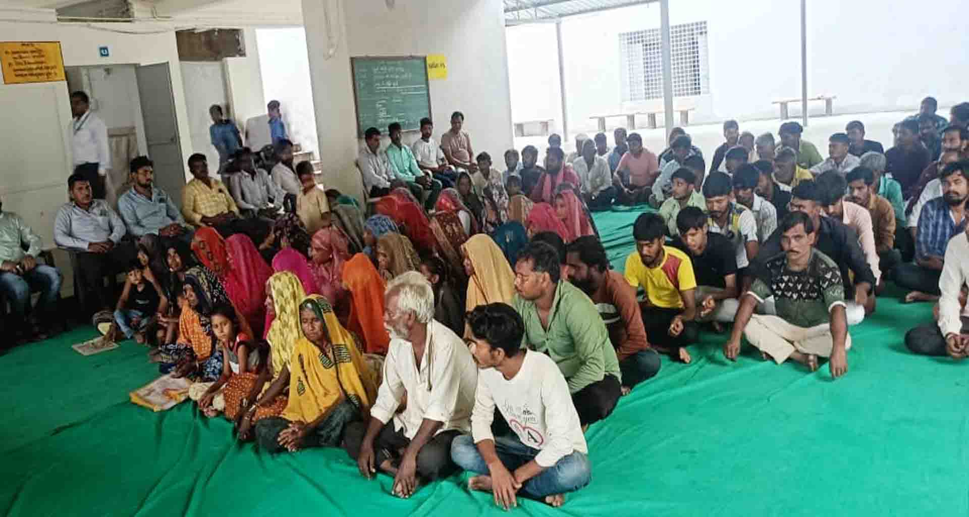 ડીસાના ઢુવા ગામે વિચરતી-વિમુક્ત સમુદાય માટે વિશેષ કેમ્પ યોજાયો