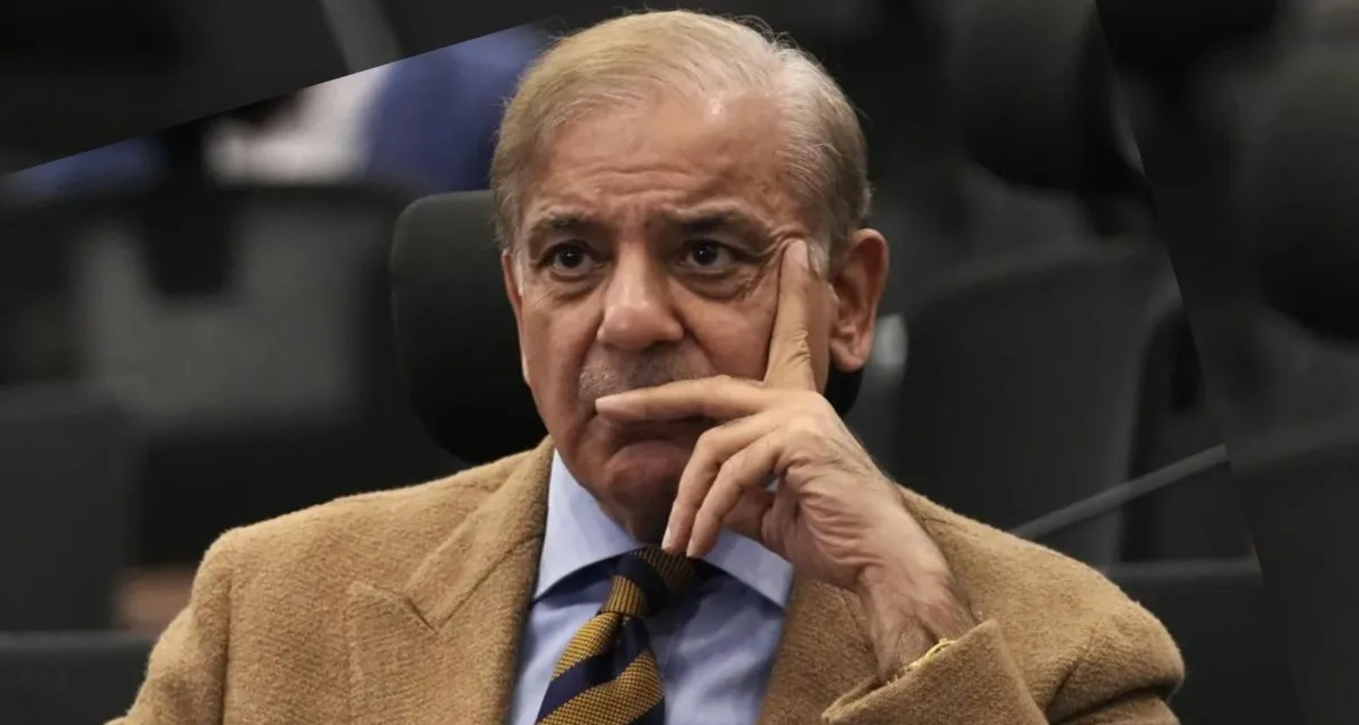 પાકિસ્તાનની સ્થિતિ વધુ ખરાબ, ઇંધણના ભાવમાં 200%નો વધારો, પેટ્રોલ 321.17 રૂપિયા પ્રતિ લિટર પહોંચ્યું