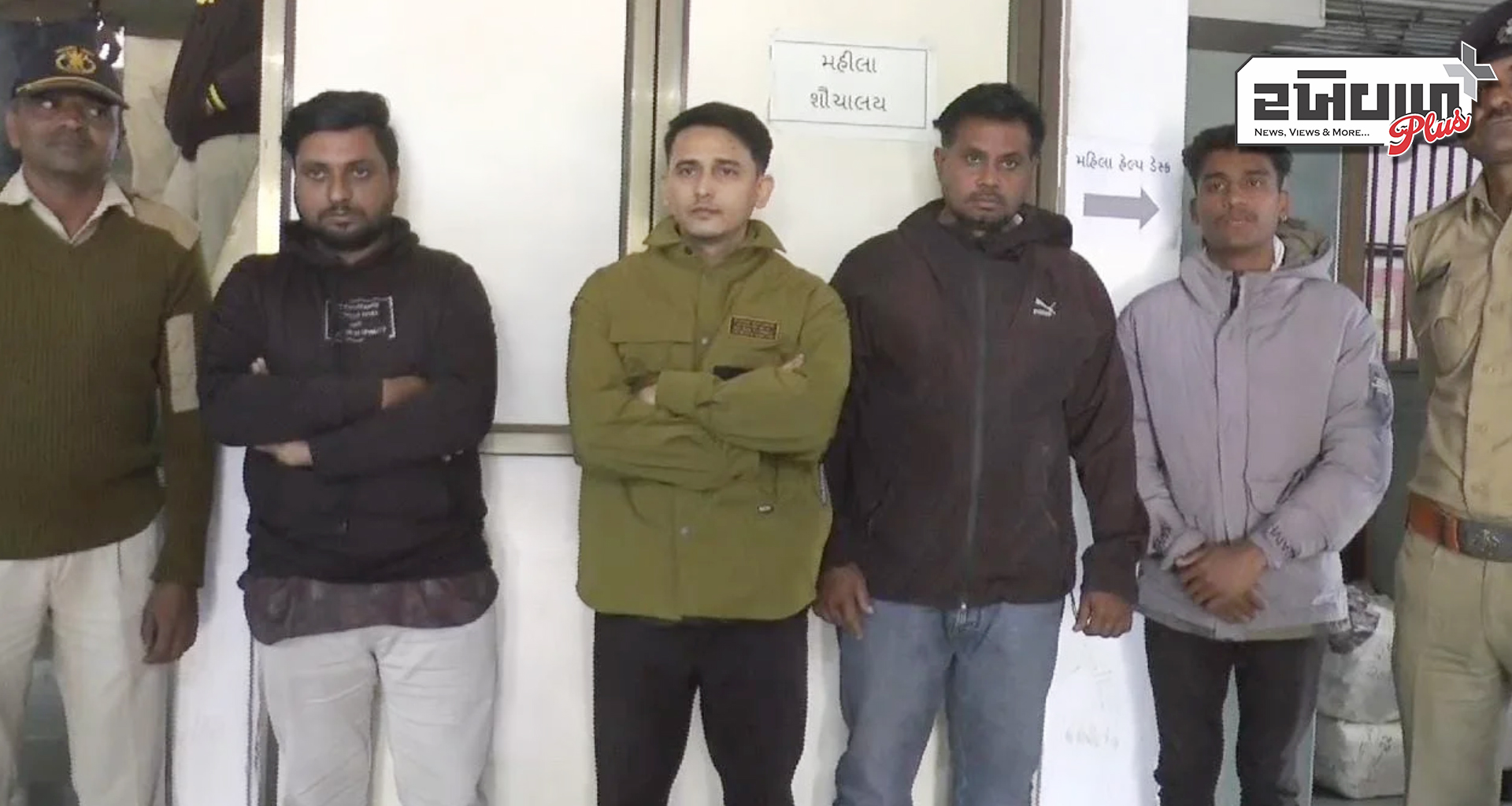 સસ્તા અનાજના દુકાનદારને લાઇસન્સ રદ કરાવવાની ધમકી આપી રૂ.2000 પડાવી લીધા હોવાની રાવ