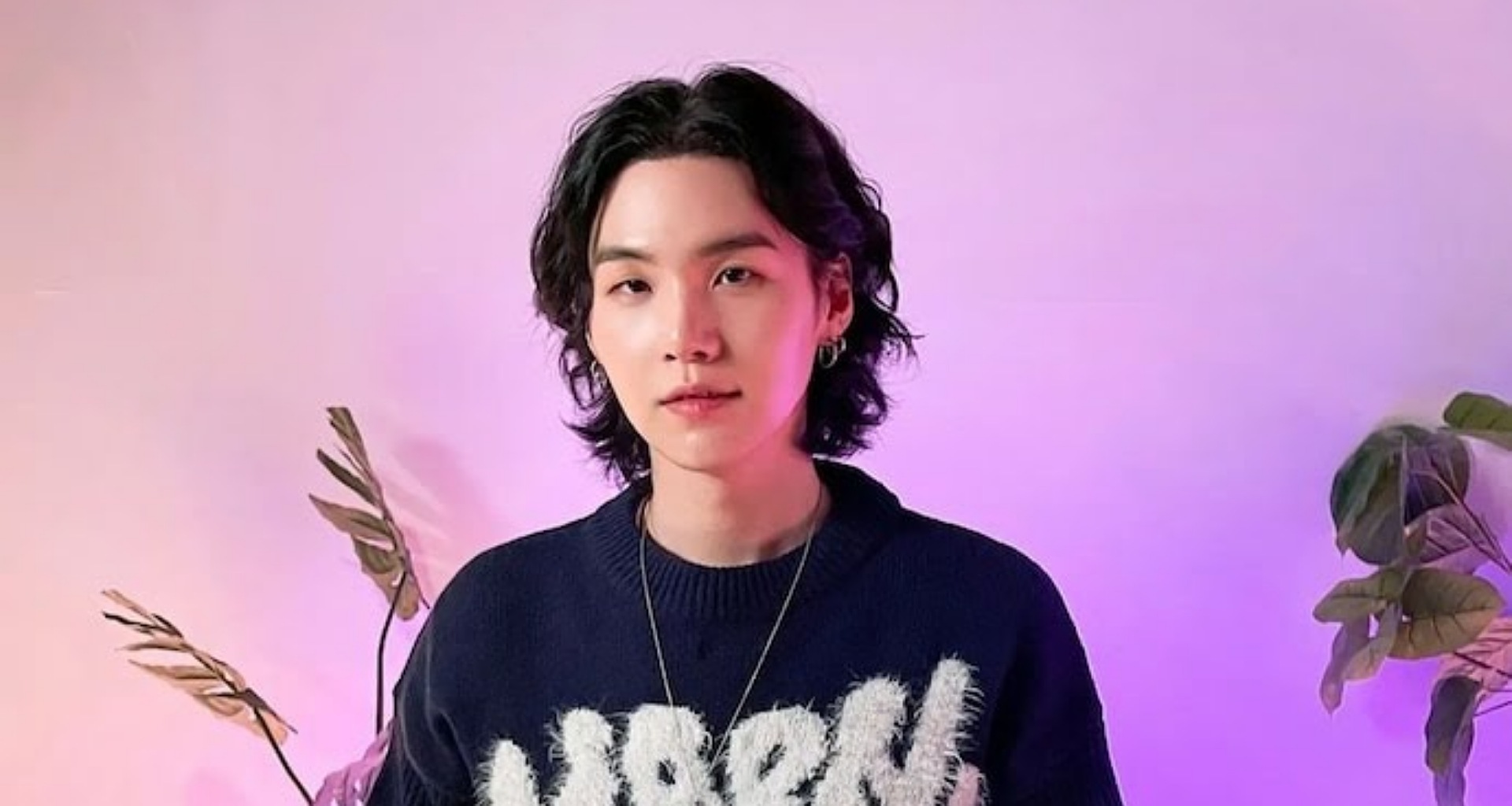 BTS સુગાએ પહેલી ઇન્સ્ટાગ્રામ પોસ્ટમાં ચાહકોની માફી માંગી, ભૂતકાળના વિવાદને સંબોધિત કર્યો