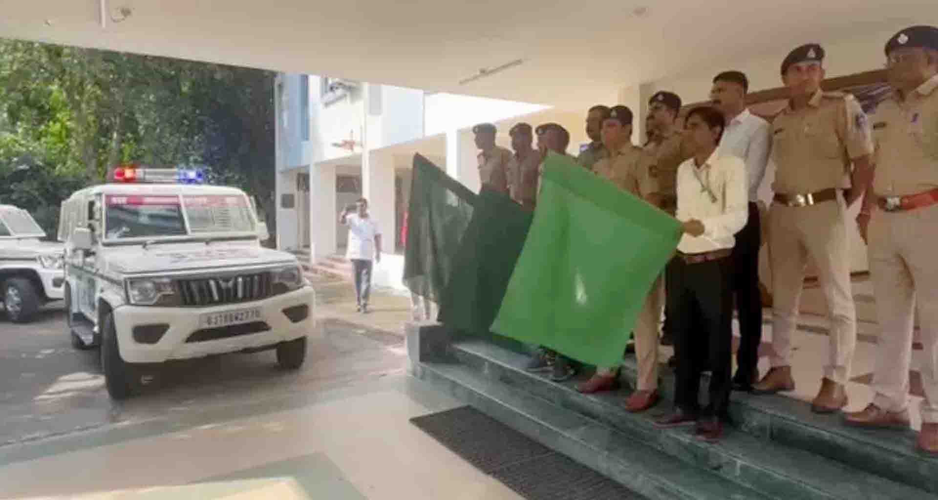 પાટણ; પોલીસ, ફાયર અને એમ્બ્યુલન્સની સેવાઓ, 16 વાહનોને લીલીઝંડી