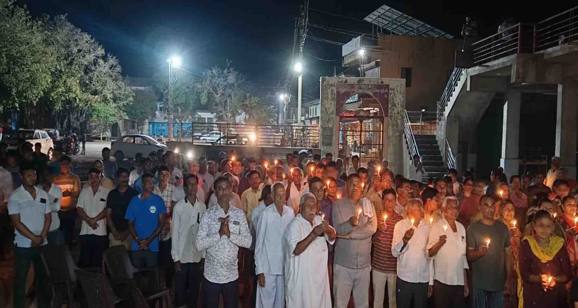 મહેસાણા જિલ્લાના છેવાડાના નવા તથા જુના ફુદેડામાં આતંકી હુમલાના મૃતકોને શ્રદ્ધાંજલિ