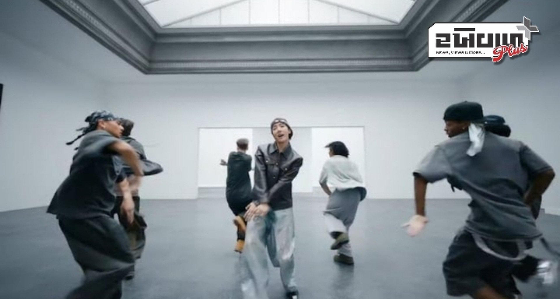 BTS ના J-hope એ મોના લિસાનો મ્યુઝિક વિડીયો રજૂ કર્યો