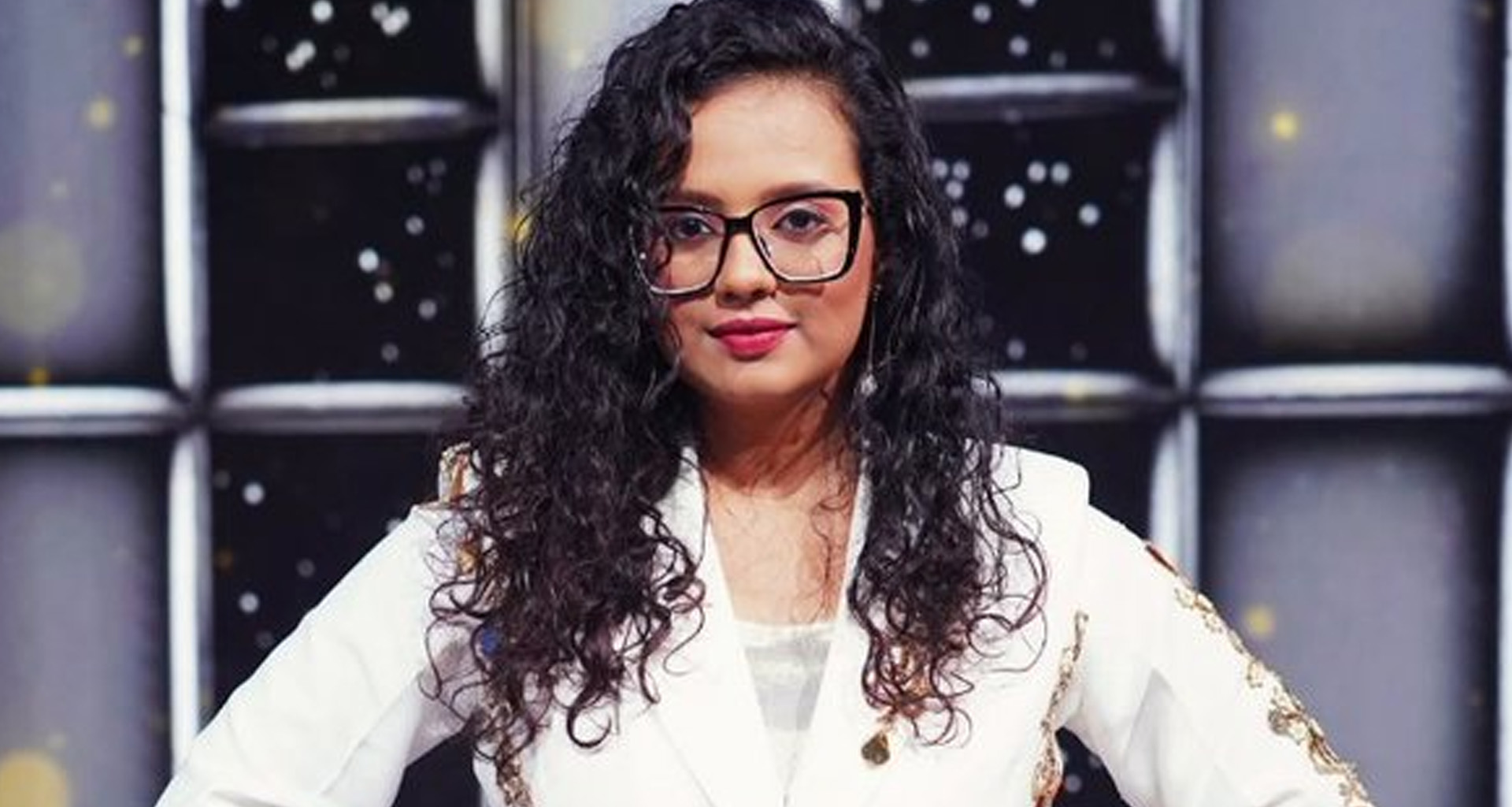 માનસી ઘોષે સિંગિંગ રિયાલિટી શો ઇન્ડિયન આઇડલ 15નો ખિતાબ જીત્યો