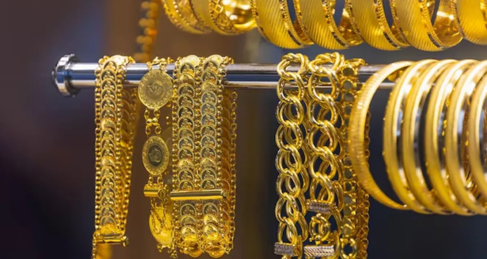 સોના-ચાંદીના ભાવમાં મોટો ઘટાડો, ખરીદતા પહેલા પ્રતિ 10 ગ્રામ સોનાનો નવીનતમ ભાવ જાણી લો