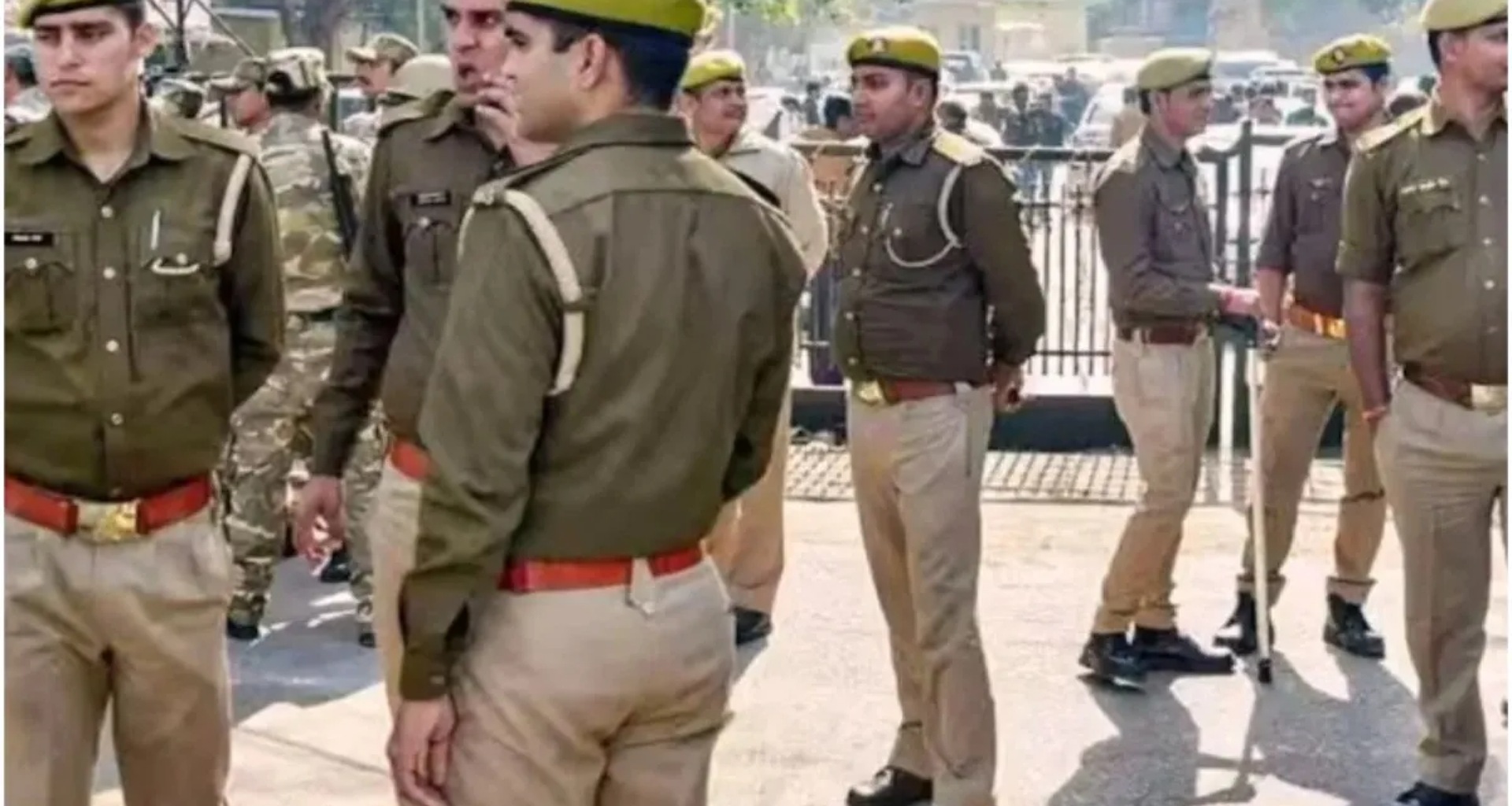 લાંચ લેવાના આરોપમાં સસ્પેન્ડ કરાયેલા લેખપાલે ઝેર પીધું, સીએમ યોગીએ તપાસના આદેશ આપ્યા