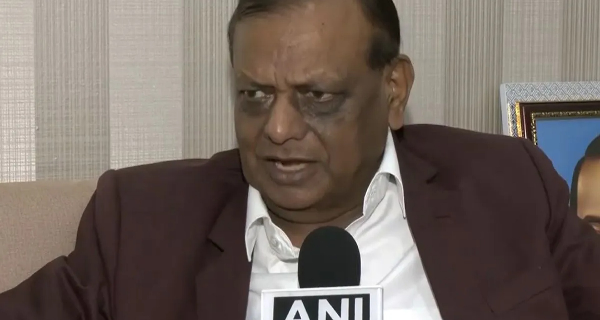 મૃતદેહ સંસ્કાર અને હોલિકાદહનથી નિકળે છે CO2', સપા સાંસદનું વિવાદાસ્પદ નિવેદન