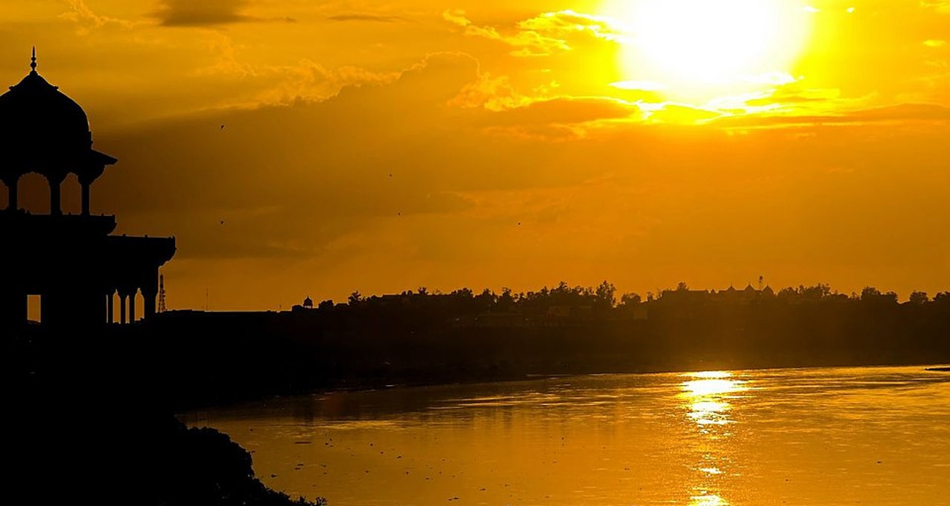 દિલ્હીમાં યમુના નદીનું પાણીનું સ્તર ભયજનક સપાટીની નજીક, અધિકારીઓએ આ વાત જણાવી