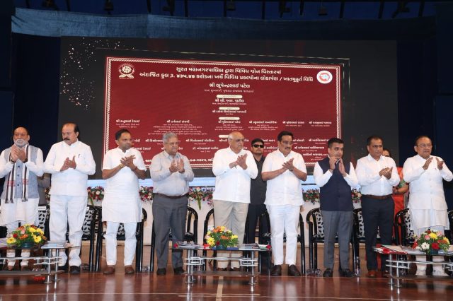 શહેરી વિકાસ વર્ષ-૨૦૨૫ની ઉજવણી અંતર્ગત સુરતવાસીઓને રૂ.૪૩૫.૪૫ કરોડના વિકાસ પ્રકલ્પો મુખ્યમંત્રીશ્રી ના હસ્તે મળ્યા