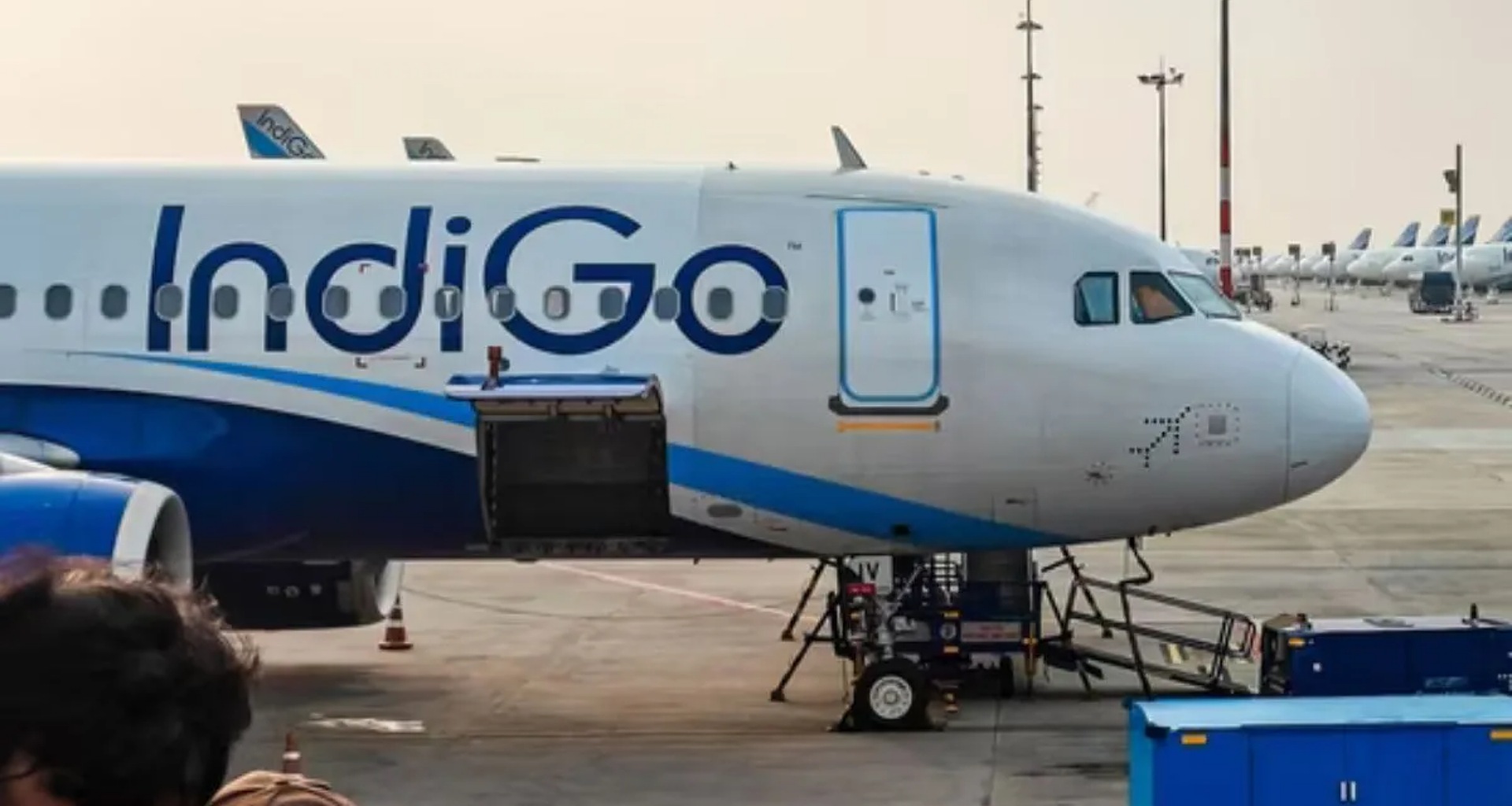 કુવૈત-દિલ્હી ફ્લાઇટને બોમ્બ અને હાઇજેકની ધમકી, ટીશ્યુ પેપરમાં લપેટેલી એક ચિઠ્ઠી અને અમદાવાદમાં ઇમરજન્સી લેન્ડિંગની ધમકી મળી