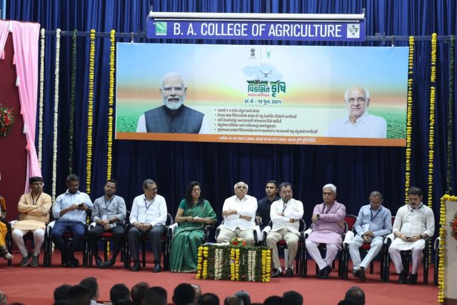 ચૂંટણી પ્રક્રિયાને અને મતદારોની સુવિધાને સુગમ બનાવવા માટે ECI દ્વારા છેલ્લા 100 દિવસોમાં 21 નવી પહેલ શરૂ કરવામાં આવી