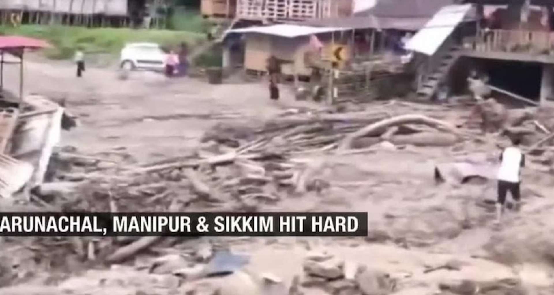 ઉત્તરપૂર્વ ભારતમાં ભારે વરસાદ પડતા અનેકના મોત