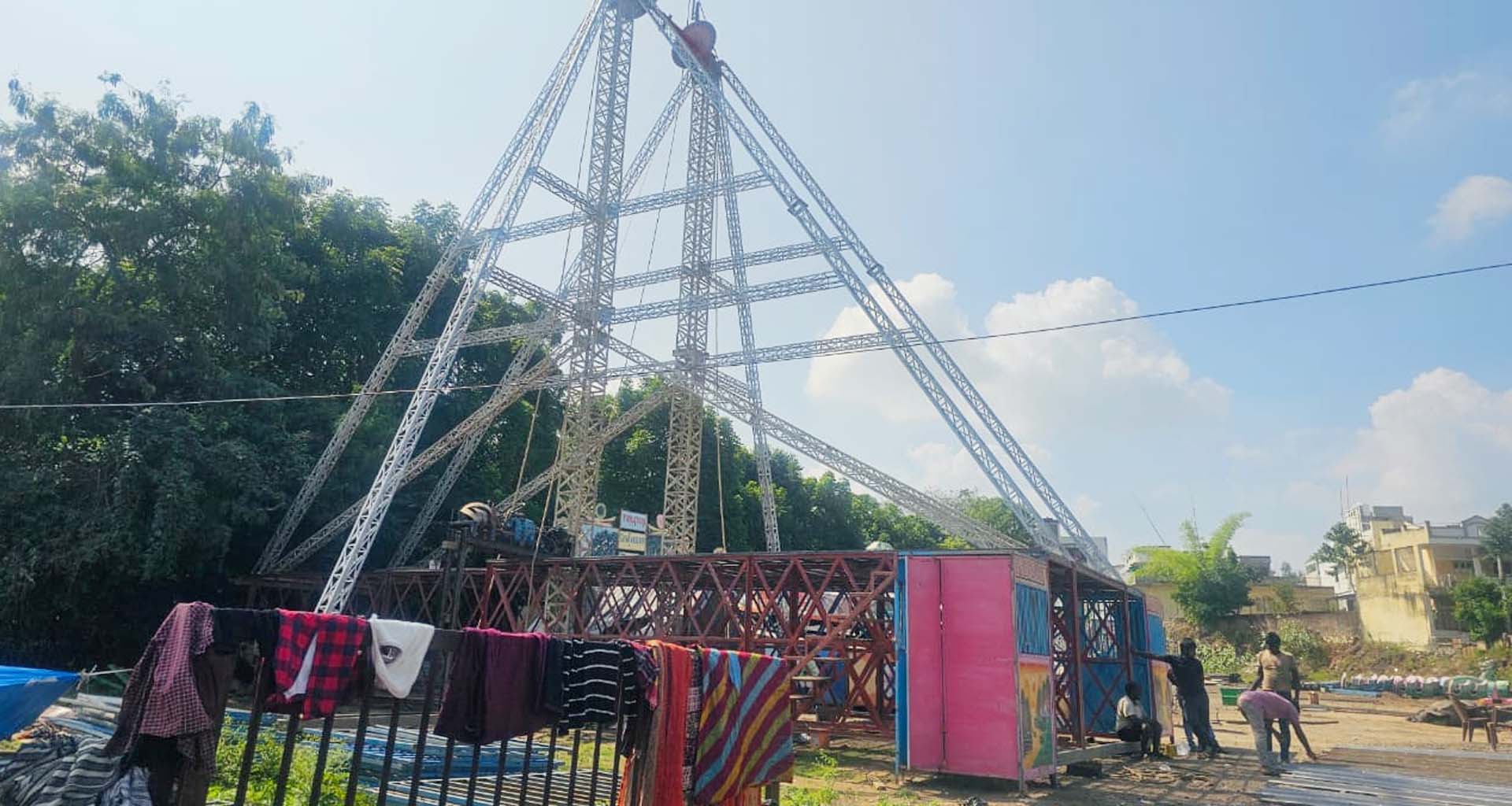 અંબાજીમાં ચગડોળ અને રાઈડસ શોની હીલચાલ : પરમીશનનો પ્રશ્ન અધ્ધરતાલ