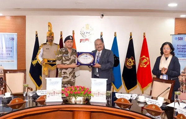 સેન્ટ્રલ ઇન્ડસ્ટ્રિયલ સિક્યુરિટી ફોર્સ (CISF)એ સ્ટેટ બેંક ઓફ ઇન્ડિયા (SBI) સાથે સમજૂતી કરાર (MoU) પર હસ્તાક્ષર કર્યા