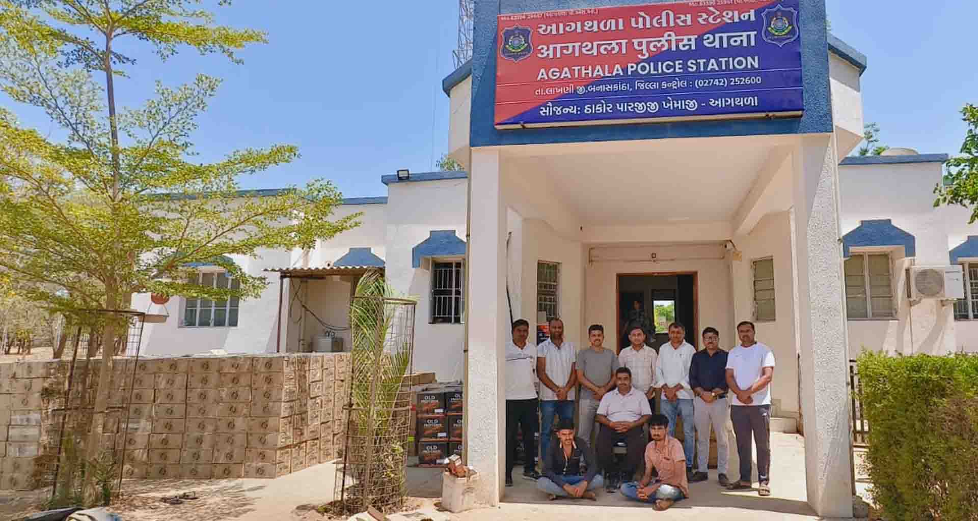 ડીસા હાઈવે ઉપર રમુણ ગામની સીમમાં થી વિદેશી દારૂ અને બિયરનો જથ્થો ઝડપી પાડ્યો 1 કરોડ 1 હજારનો મુદ્દામાલ જપ્ત