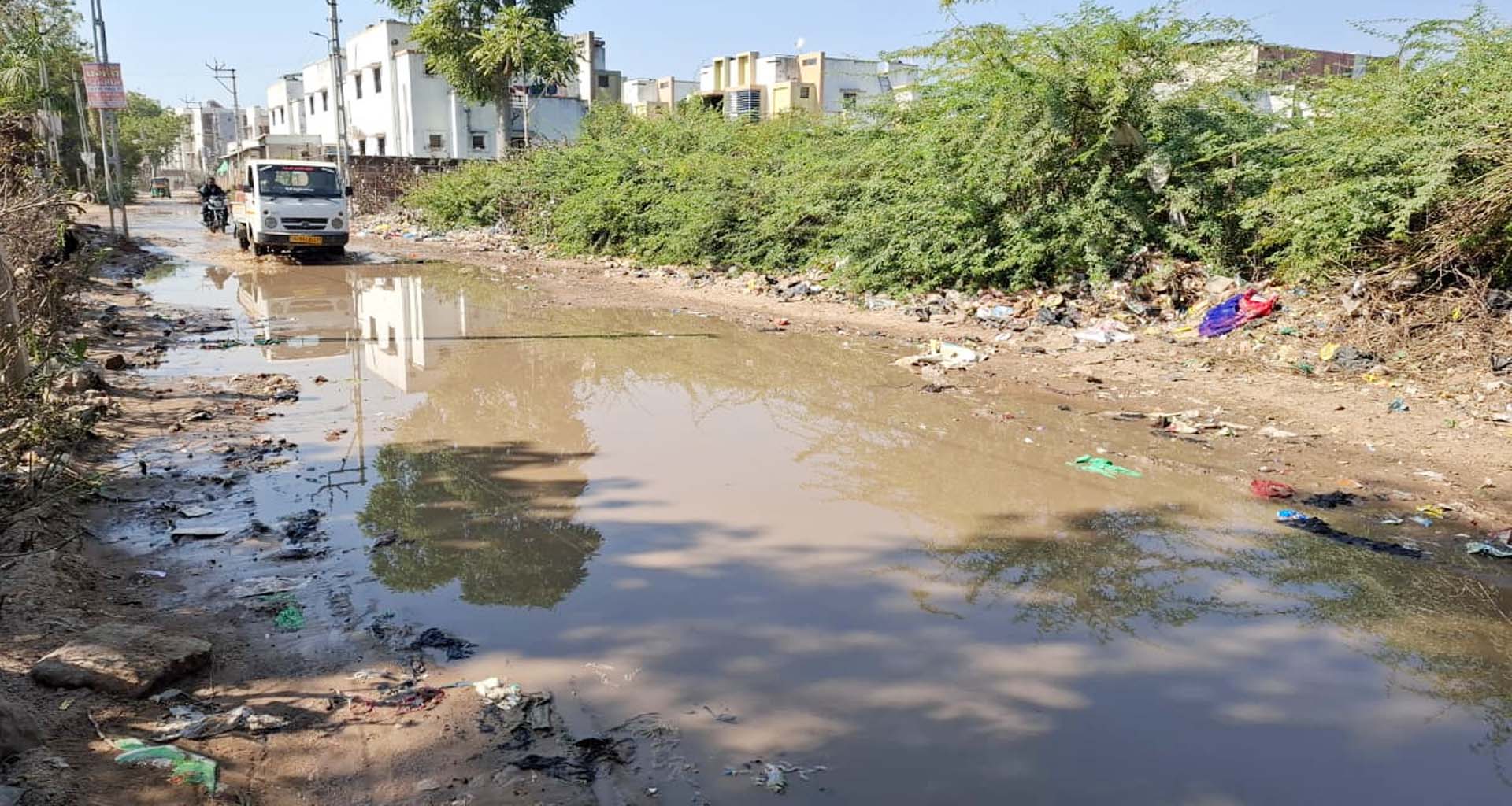 પાટણના હાંસાપૂર વિસ્તારમાં પાણી ભરાવાની સમસ્યાથી રહીશો ત્રસ્ત