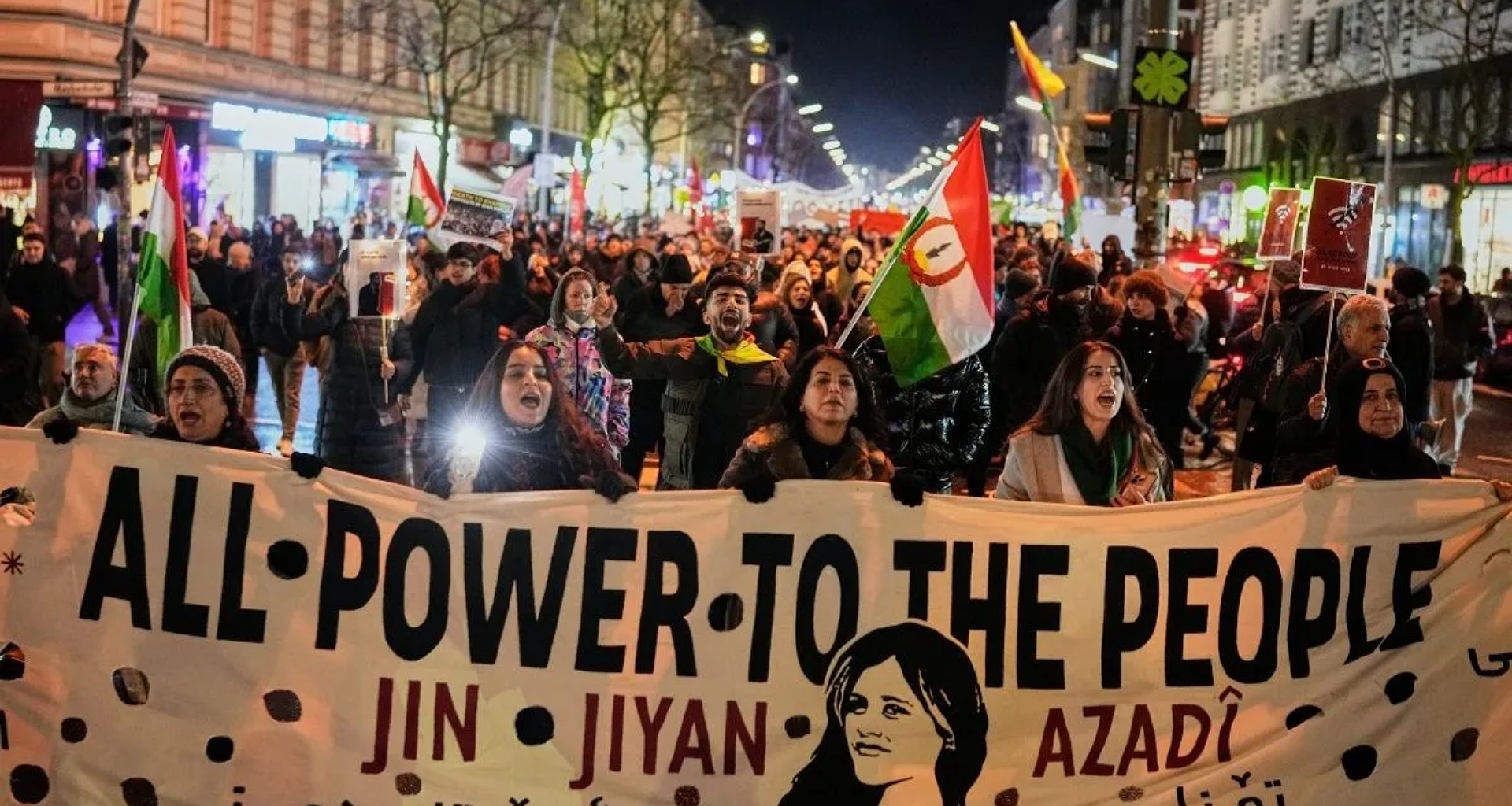 ઈરાનમાં ફસાયેલા ભારતીયોને પરત લાવવા માટે વિમાનો તૈયાર, વિદેશ મંત્રાલયે માહિતી આપી