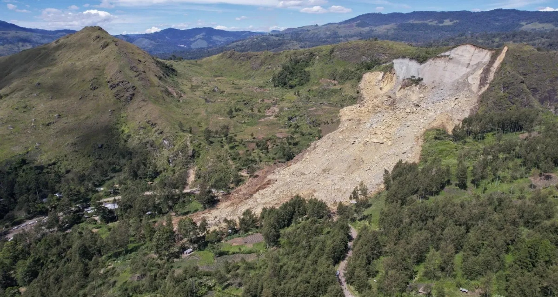 પાપુઆ ન્યુ ગિનીના પર્વતીય વિસ્તારમાં ભૂસ્ખલનથી ભારે તબાહી, 21 લોકોના મોત
